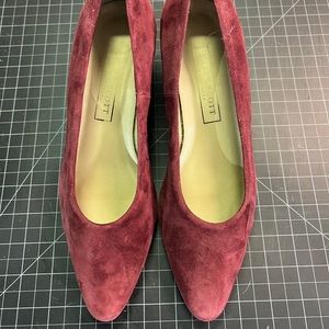 2 for $10 VGUC burgundy suede Karen Scott heels sz 8.5